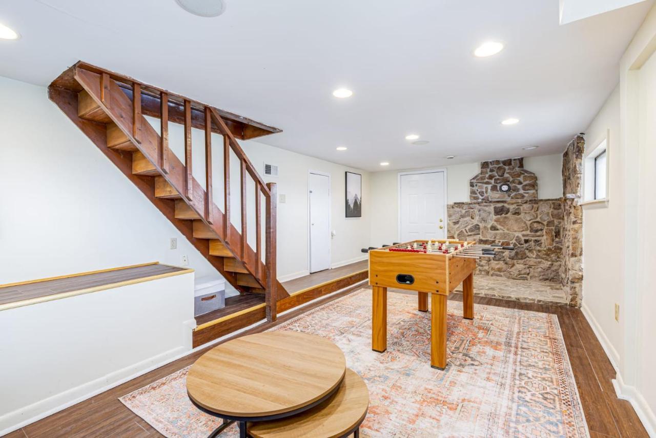 Inwood Amazing Views, Hot Tub, Fire Pit, Deck & Fireplace מראה חיצוני תמונה