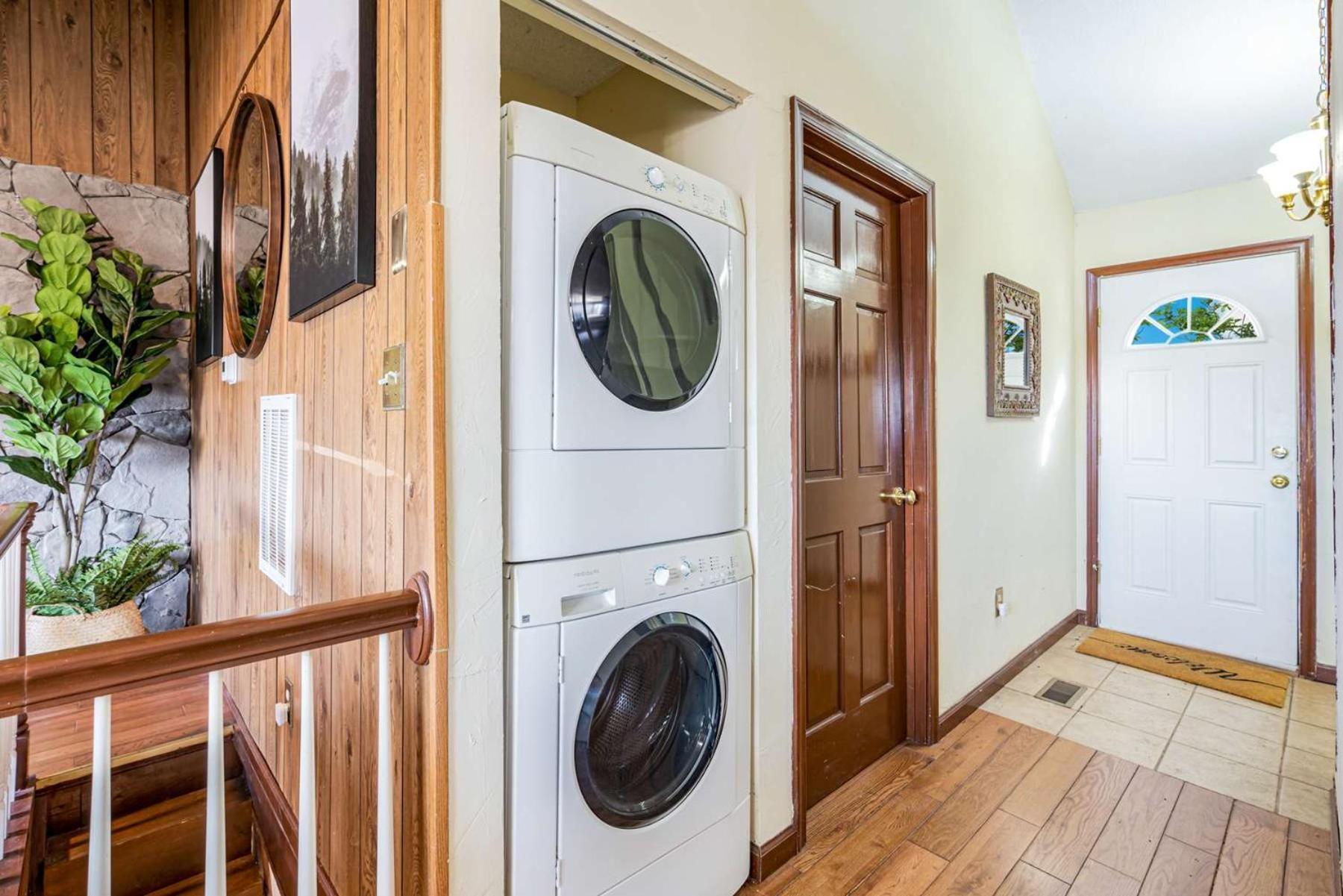 Inwood Amazing Views, Hot Tub, Fire Pit, Deck & Fireplace מראה חיצוני תמונה