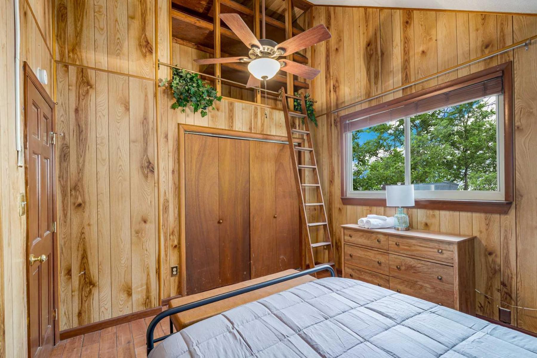 Inwood Amazing Views, Hot Tub, Fire Pit, Deck & Fireplace מראה חיצוני תמונה